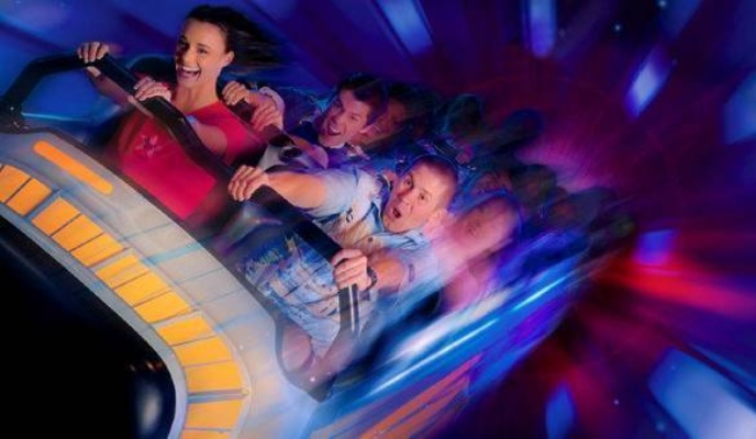 《超英漫游》热销首周！独家折扣，体验好莱坞级互动盛宴