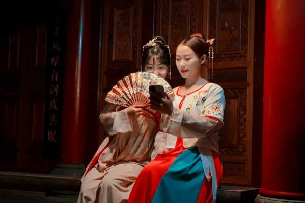 明末穿越，美女相伴，欲火重生，体验独特互动冒险