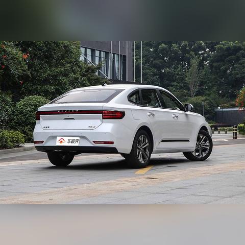 iPhone17Promini惊艳亮相：玩具级设计引爆热搜