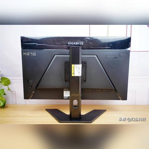 纯白颜值电竞利器，技嘉M27UP ICE双模显示器引领潮流