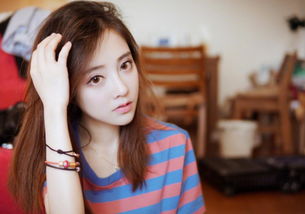 韩厂游戏魅力十足，性感颜值引关注，却因玩法单一遭玩家热议