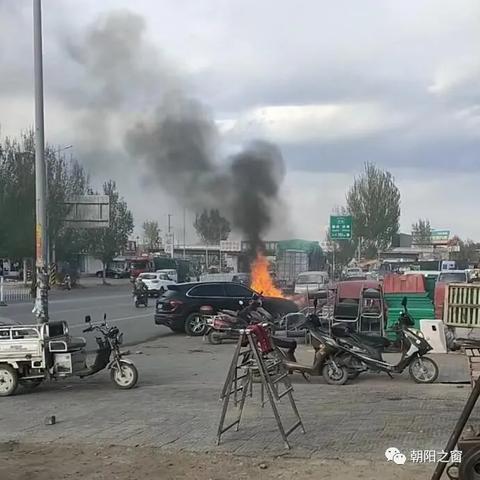 新能源车自燃惊魂！西安保时捷仅剩车架，官方回应揭秘