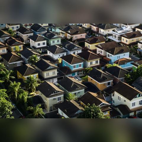 AI模拟流浪汉潜入测试，妻子照片曝光引警方关注，老公反应揭秘