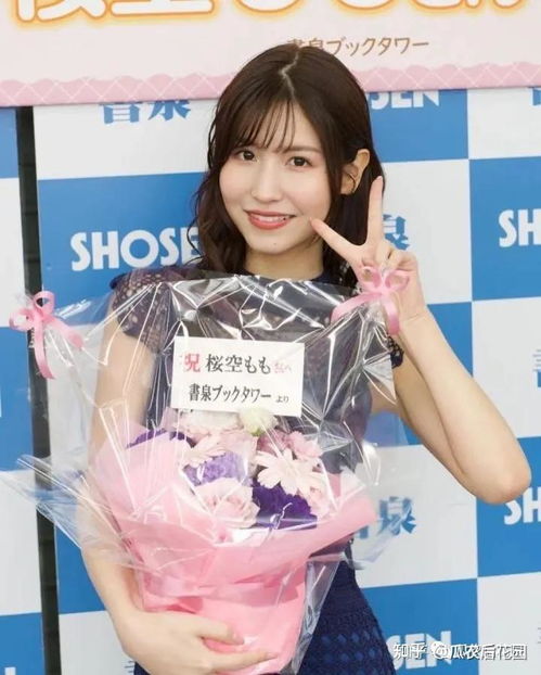 台球女助教必备技能揭秘！蓝衣战神动态图教学攻略