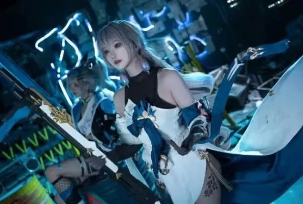 崩铁COS金发女神梨小姐姐：独家攻略，轻松掌握游戏魅力