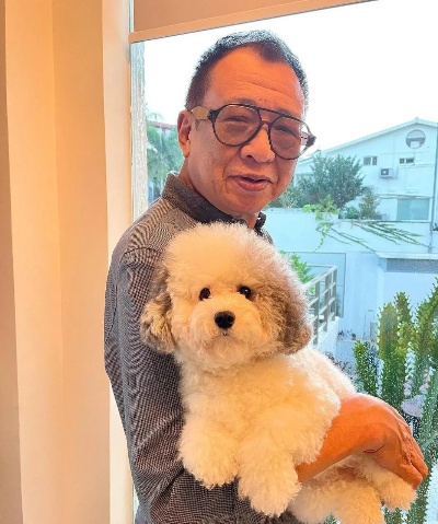 TVB巨星许绍雄病危入院，粉丝热议：众星探望传递关爱力量