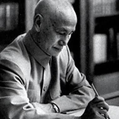 《我独自升级》攻略：版本差异解析与配置需求全揭秘