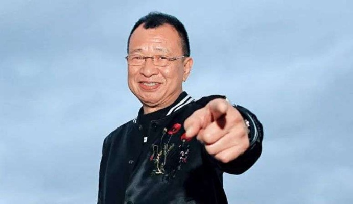 香港影坛巨星许绍雄因癌离世，享年76岁，艺术精神永存影史