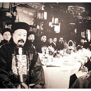 《寻找伪人》全结局深度解析：解锁隐藏剧情攻略秘籍