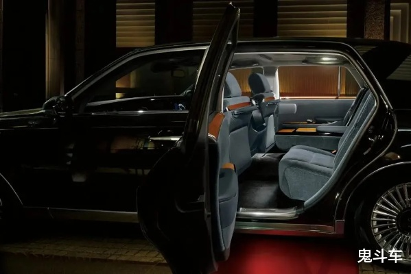 丰田世纪概念车惊艳首秀，定义豪华新标杆