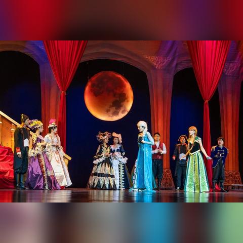 《盛世天下》女王攻略：揭秘核心配置与游戏魅力新体验