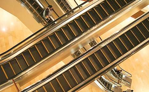 建筑师速回攻略：自愈厅电梯下，丝之歌区域捷径解析