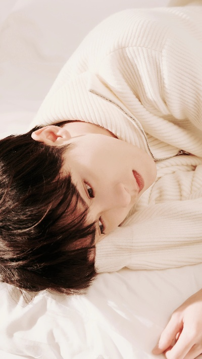 晨曦映照，剑星体模睡颜诱人，男友视角下的清新魅力