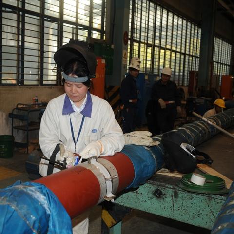 《合金装备3重制版》新手攻略：深度解析操作技巧与系统革新**秘籍**