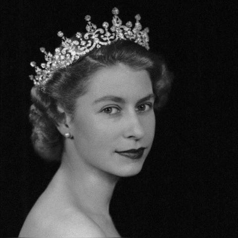 女王游戏盛世天下激活码购买攻略，轻松获取新体验！