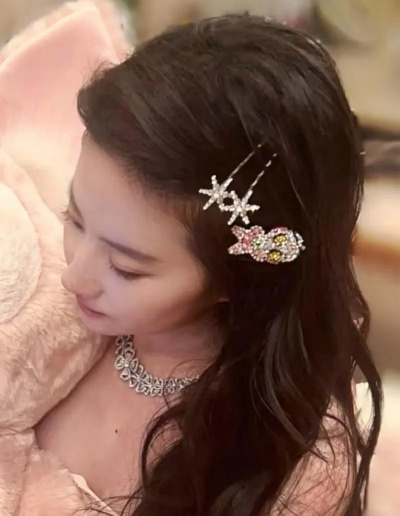 刘亦菲人气飙升，满天星发饰热销商家一周狂卖2000+，时尚新宠来袭！