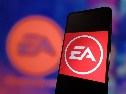 EA营收锐减13%，私有化转型，重塑游戏新格局！