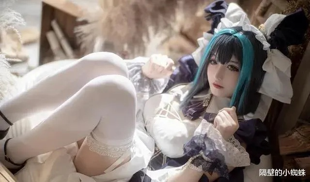 白丝诱惑，领域纯欲风，COS梨体模新演绎极致魅力