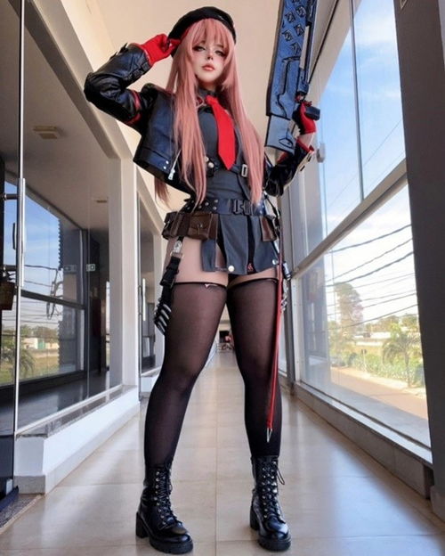 万圣节狂欢，2B小姐姐胶衣网袜惊艳亮相，揭秘神秘魅力新风尚