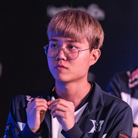 LPL战队训练赛惨遭LCK虐，心态崩溃内幕曝光！