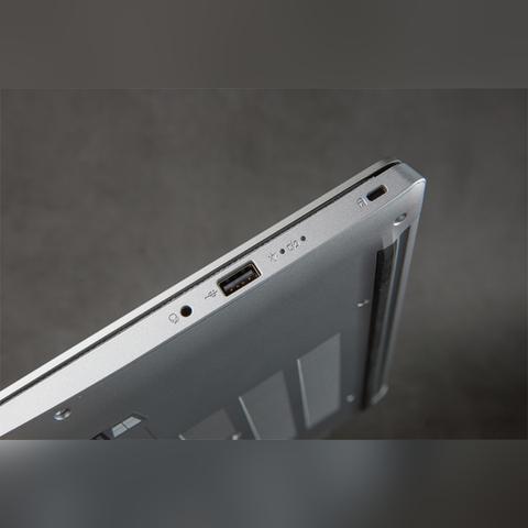 女老师穿搭太年轻？大学生网卡穿搭秘籍大揭秘！