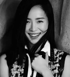 江一燕官宣离婚获女星力挺，勇敢走出自我否定困境，传递正能量