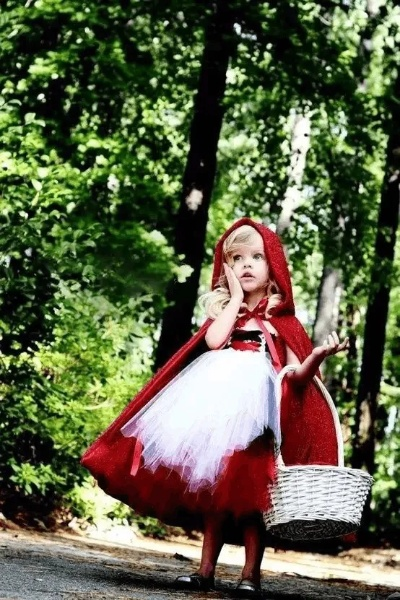 YasalCOS小红帽惊艳重现，游戏圈新潮流引领者