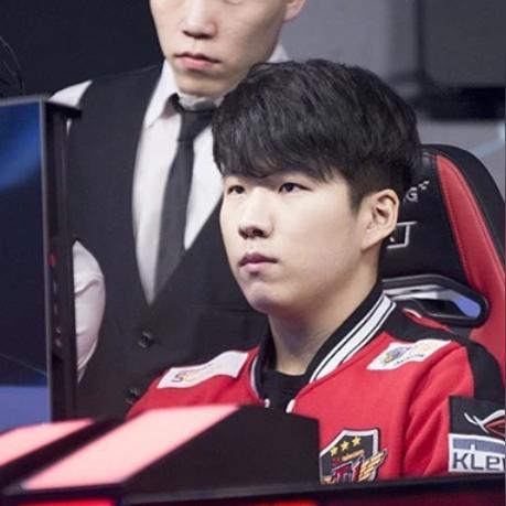 资本逃离战队热议，LPL未来堪忧？战队跑路引热议