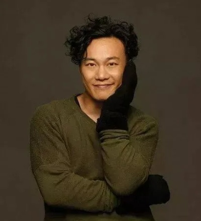 卷毛陈奕迅热搜引关注，壮壮妈意外成路人甲，卷入娱乐圈风云