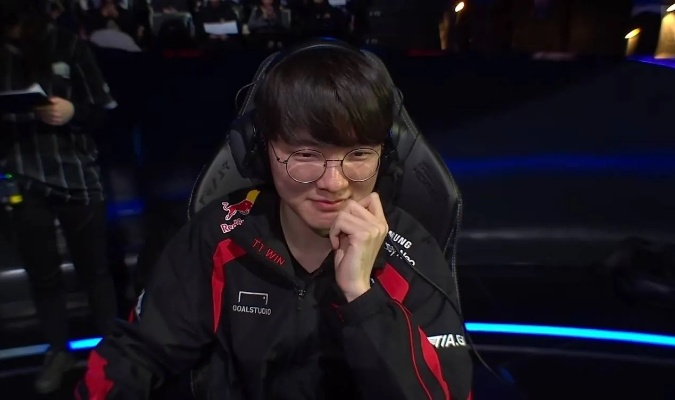 T1 13:0 LPL震撼！Faker严父梗全球热议，电竞新标杆诞生