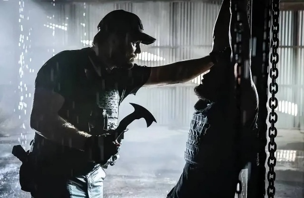 《行尸走肉》班底新力作！《超英派遣中心》销量十天狂飙百万，创新巅峰！