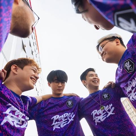 《无畏契约》国服第六期夜市大揭秘：海量皮肤等你来刷！