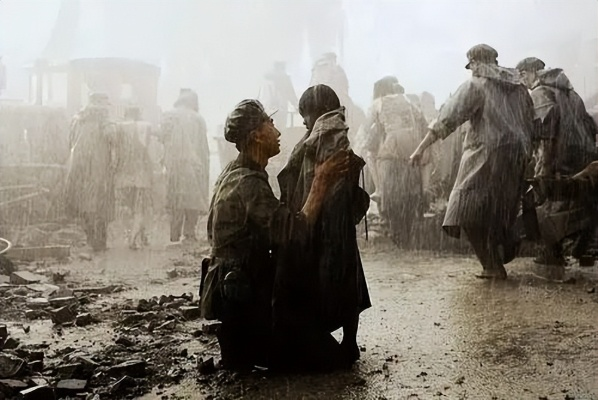 109年前士兵漂流瓶重见天日，家属喜获奇迹重逢感动瞬间