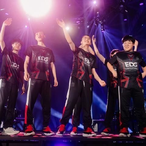 《无畏契约》11月10日皮肤热度榜揭晓，揭秘新潮流趋势！