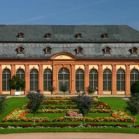 荒野狩猎新奥秘：深度解析《怪物猎人》辟兽技巧与价值