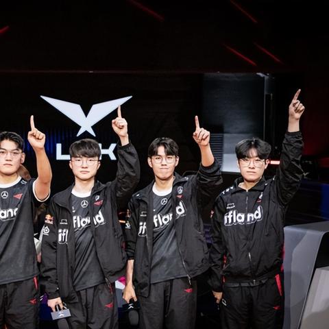 《无畏契约》新套装枪械皮肤大曝光，独家揭秘全新价值皮肤来袭