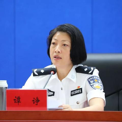 《使命召唤21》金库版独享内容大揭秘，解锁全新游戏体验！