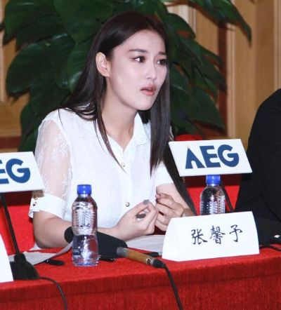 年龄标签成谜局，张馨予感叹新闻报道新趋势