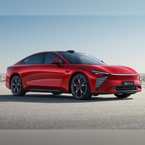 小米SU7失控惊魂！高速避让行人，安全驾驶新挑战