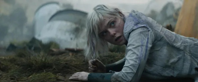 多面演绎挑战，艾丽・范宁诠释《铁血战士》多重角色魅力