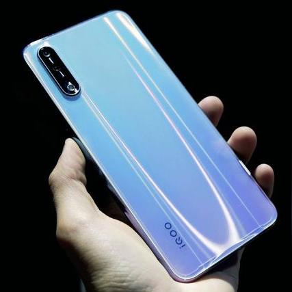 《无畏契约》超限闪存套装揭秘：实机演示特效全解析