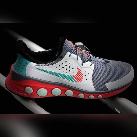 足力健代言往事：张凯丽黑丝造型引回忆