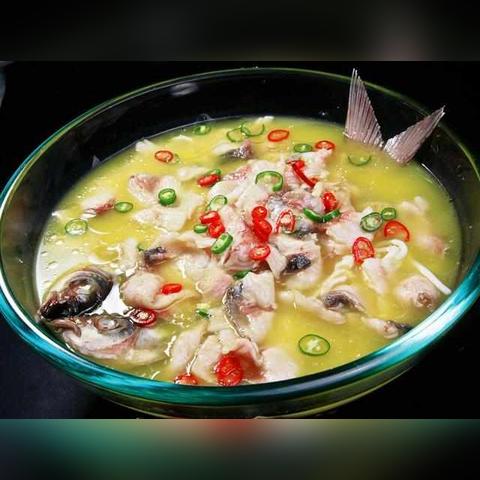 辣椒喂养鱼塘，鱼儿美艳口感升级