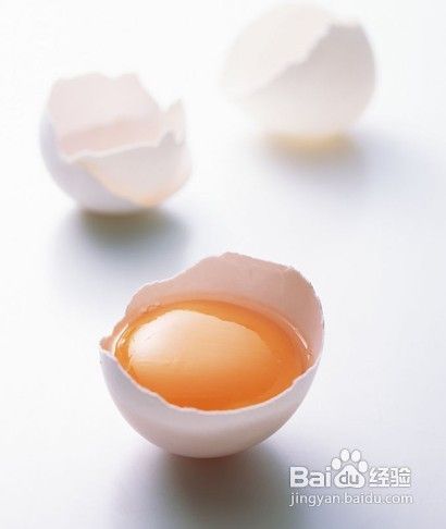 男子每日狂饮110鸡蛋，揭秘养生新法，年轻健康秘诀！