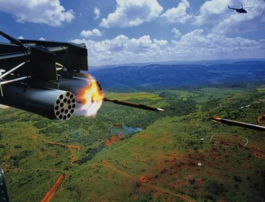 火箭冲击！直升机击落瞬间震撼揭秘**战术解析**