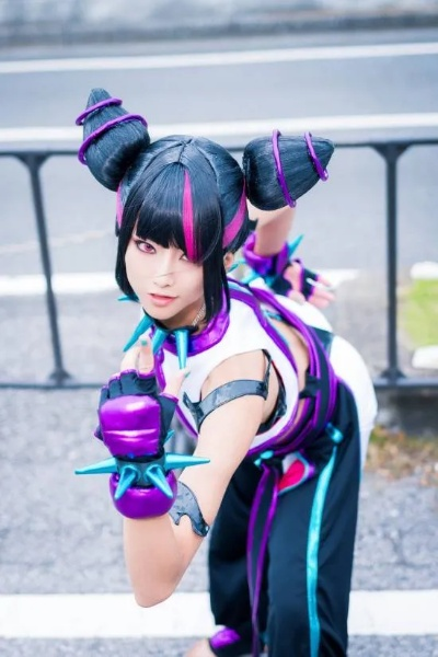《街霸6》蛛俐COS玉足惊艳，COSplay新风尚！