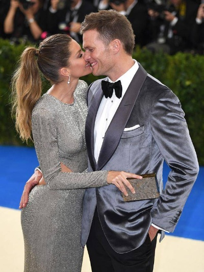 汤姆布雷迪深情缅怀：前妻吉赛尔与爱犬共度的温馨时光