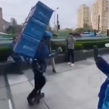 《死亡搁浅》新力作：揭秘腿部外骨骼革命性突破