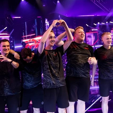 VCT联赛CN战队新皮肤首曝，无畏荣耀再升级！