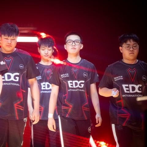 4月11日《无畏契约》国际服夜市盛大启幕，惊喜福利等你来拿！